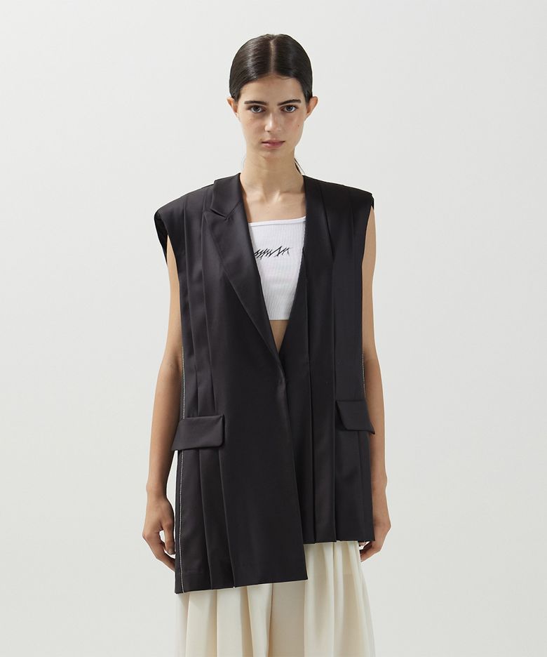 Unbalance tuck vest