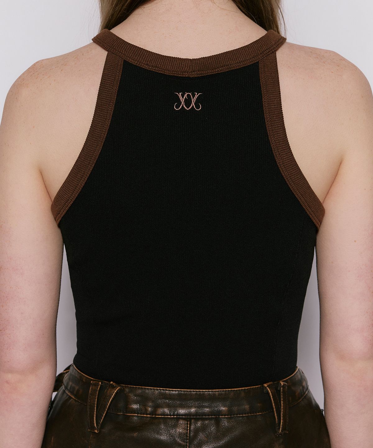 웨슬리 휴스턴(WESLEYHYUSTON) Color block hourglass long sleeveless black