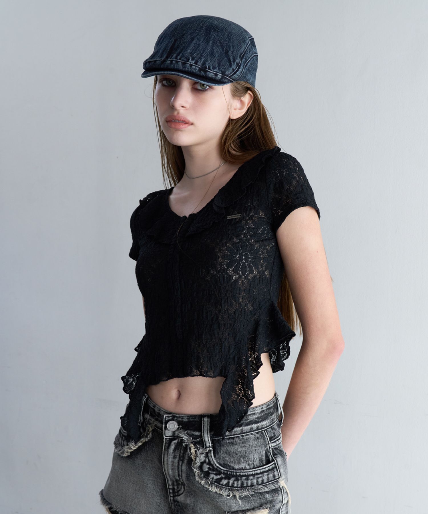 MUSINSA公式 | ORDINARY HOLIDAY RUFFLE WRINCLE BLOUSE [BLACK]