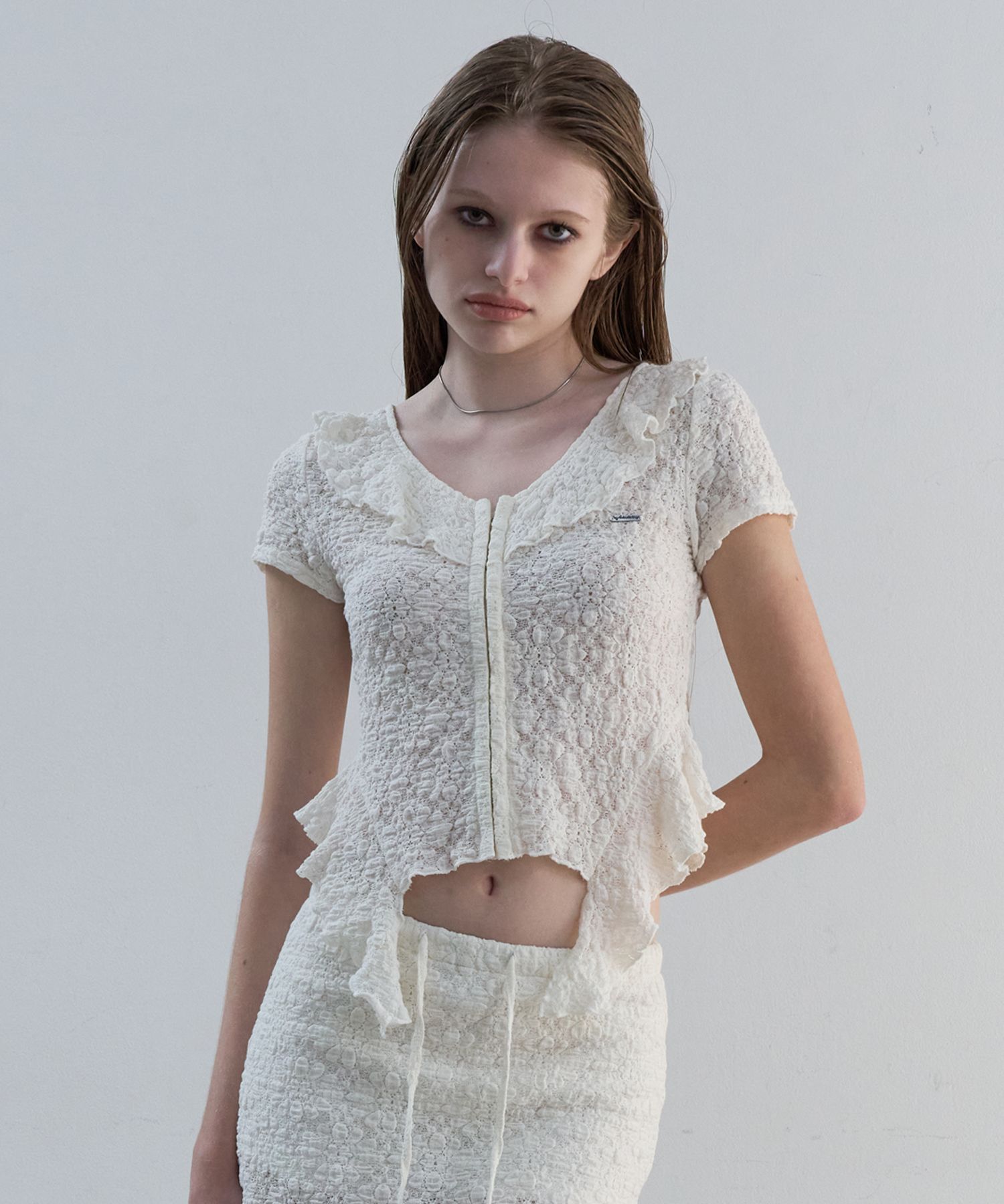 MUSINSA公式 | ORDINARY HOLIDAY RUFFLE WRINCLE BLOUSE [IVORY]