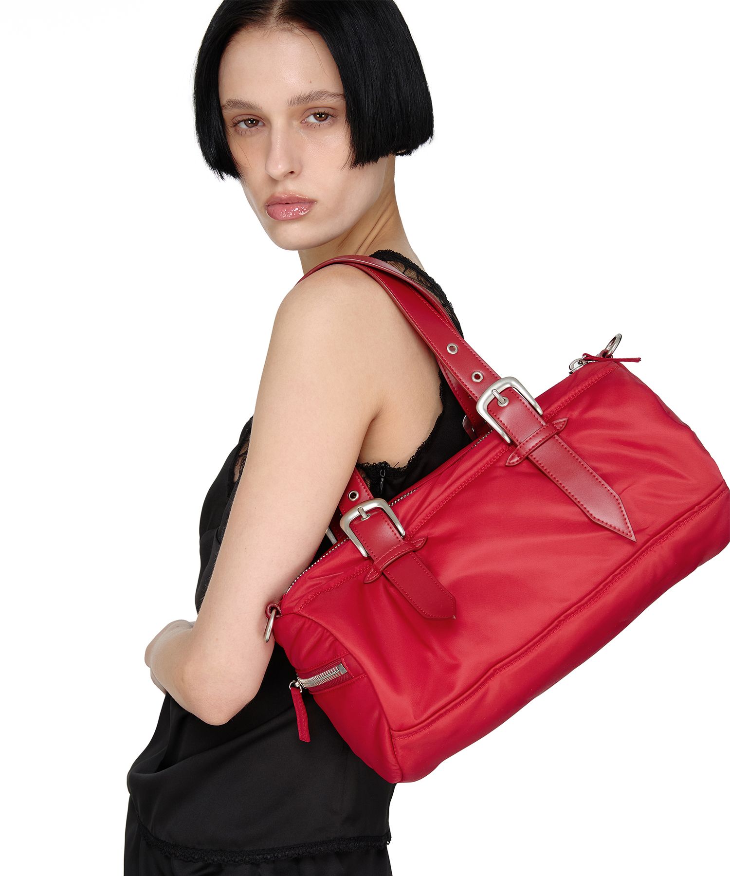 【SUNBURNPROJECT】韓国人気/送料税込 Padded Symbol Travel Bag MUSINSA公式 | SUNBURN PROJECT Padded Symbol Travel Bag, RED