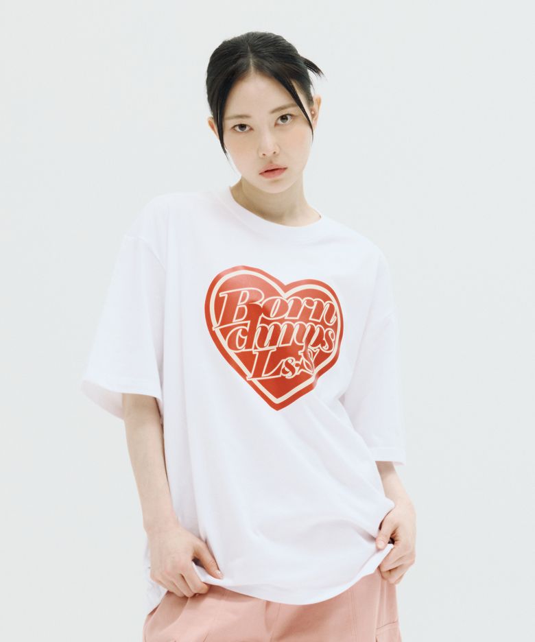 [2 COLORS] HEART CHIP 오버핏 반팔티셔츠 B25ST40