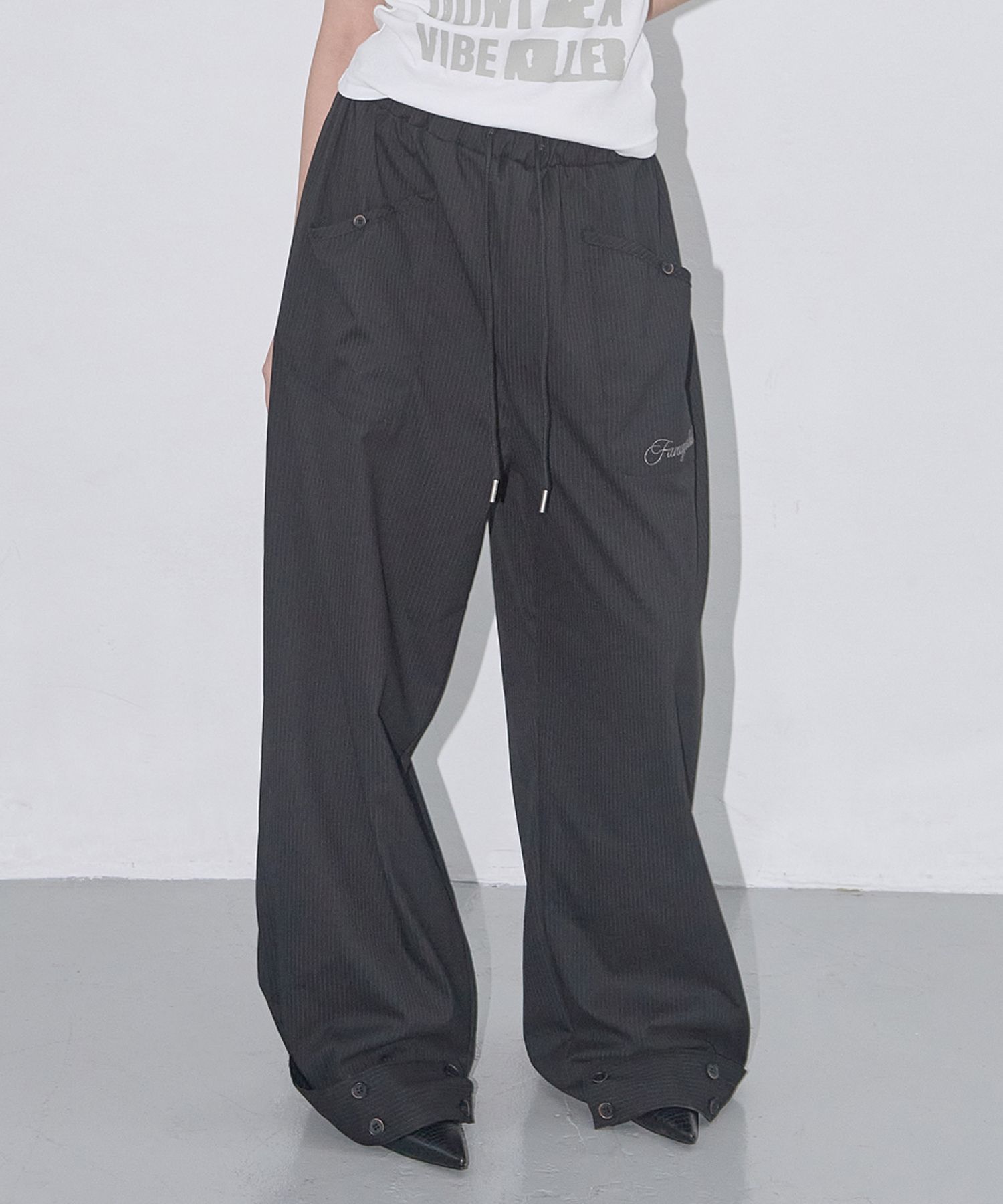 FANCY CLUB_Classic Button Banding Slacks (BLACK) F25QD818