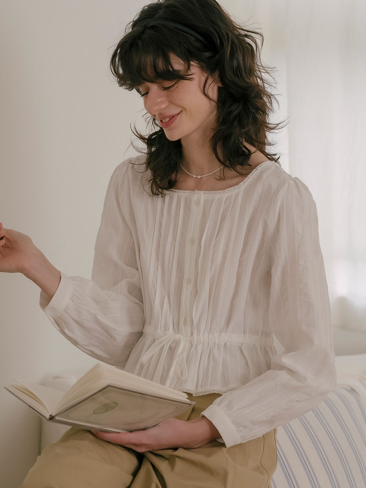 MUSINSA | FRIVER07 Ribbon shirring crop blouse_Ivory
