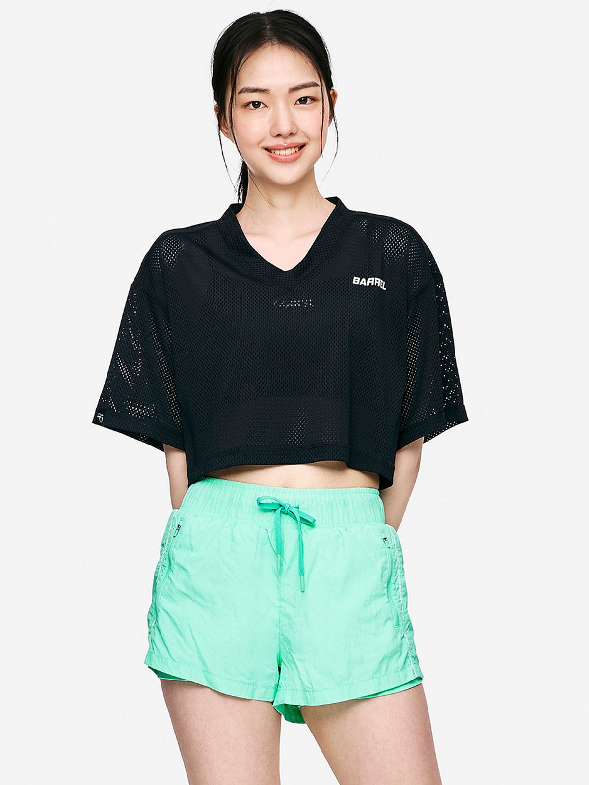 배럴(BARREL) 우먼 모션 메쉬 크롭 반팔 커버업 블랙 (B5SWWSS011BLK)