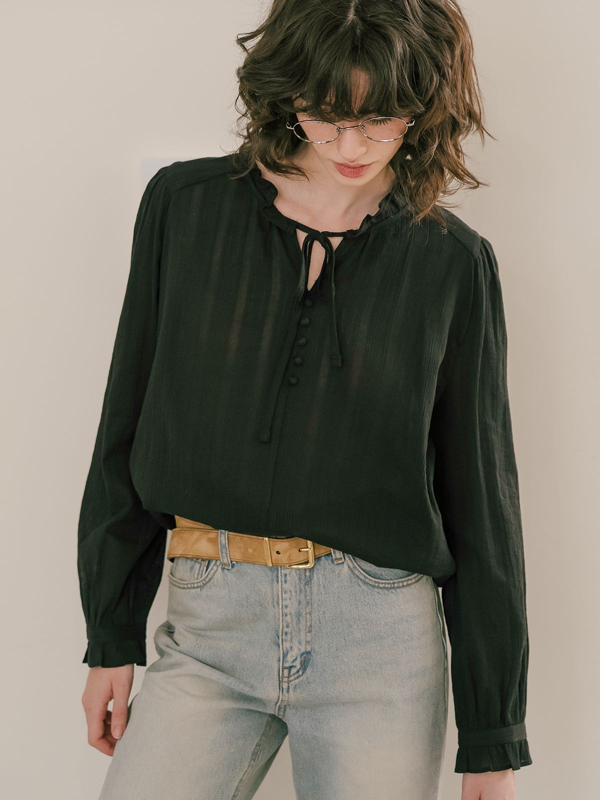 프리버07(FRIVER07) Neck ribbon lace blouse_Black