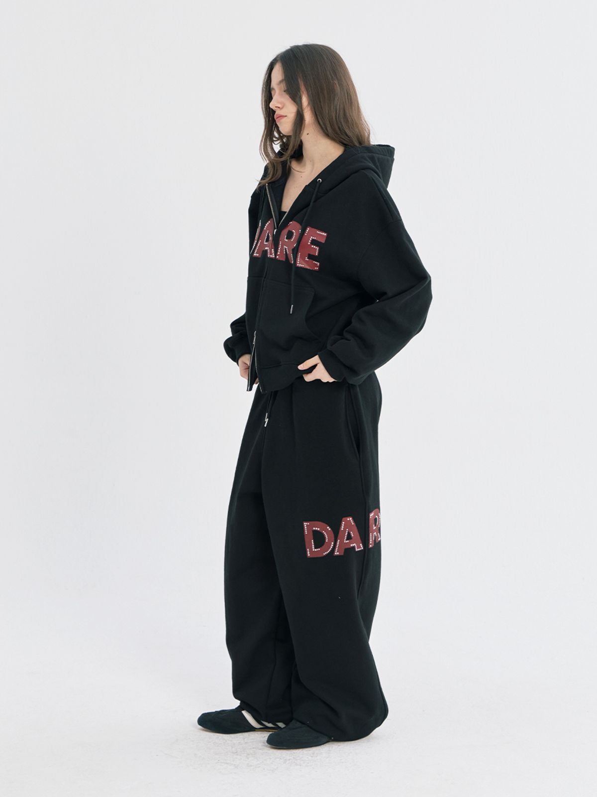 오피쉬(OAFISH) DARE BEADS SWEAT SET-UP, BLACK