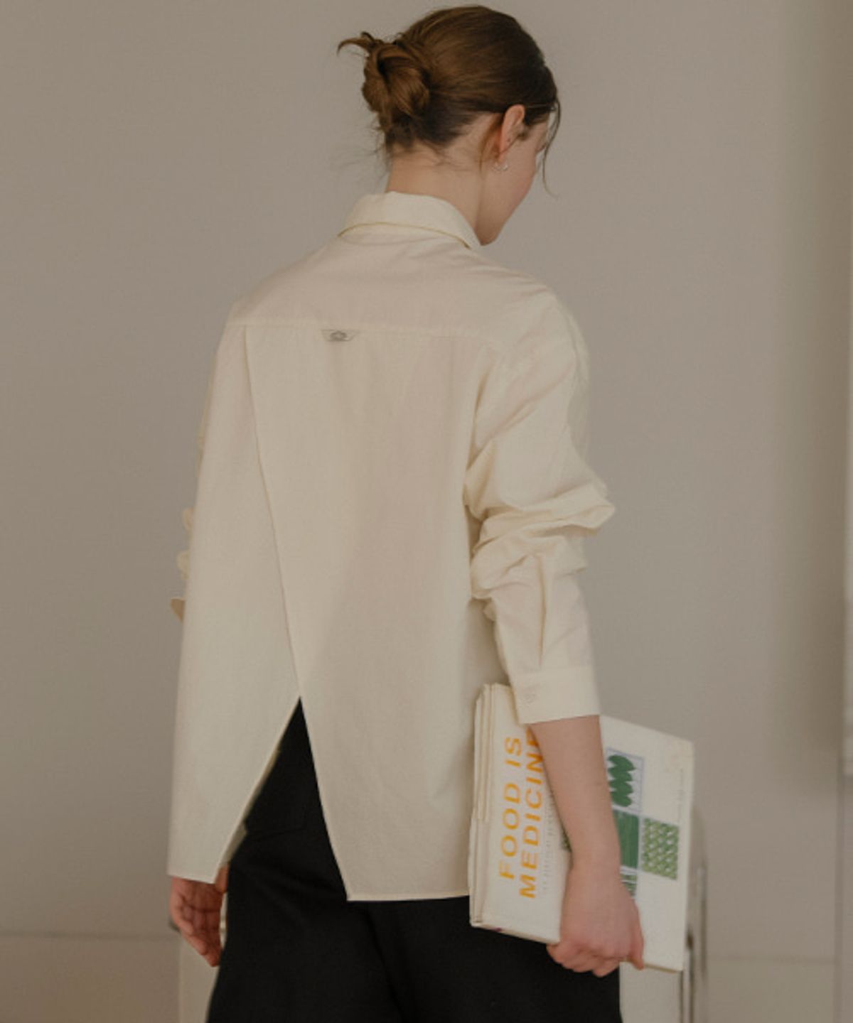 틸아이다이(TILL I DIE) Backslit detail soft cotton shirt_Butter