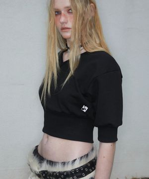 Crossed Crop Sweatshirt (BLACK)