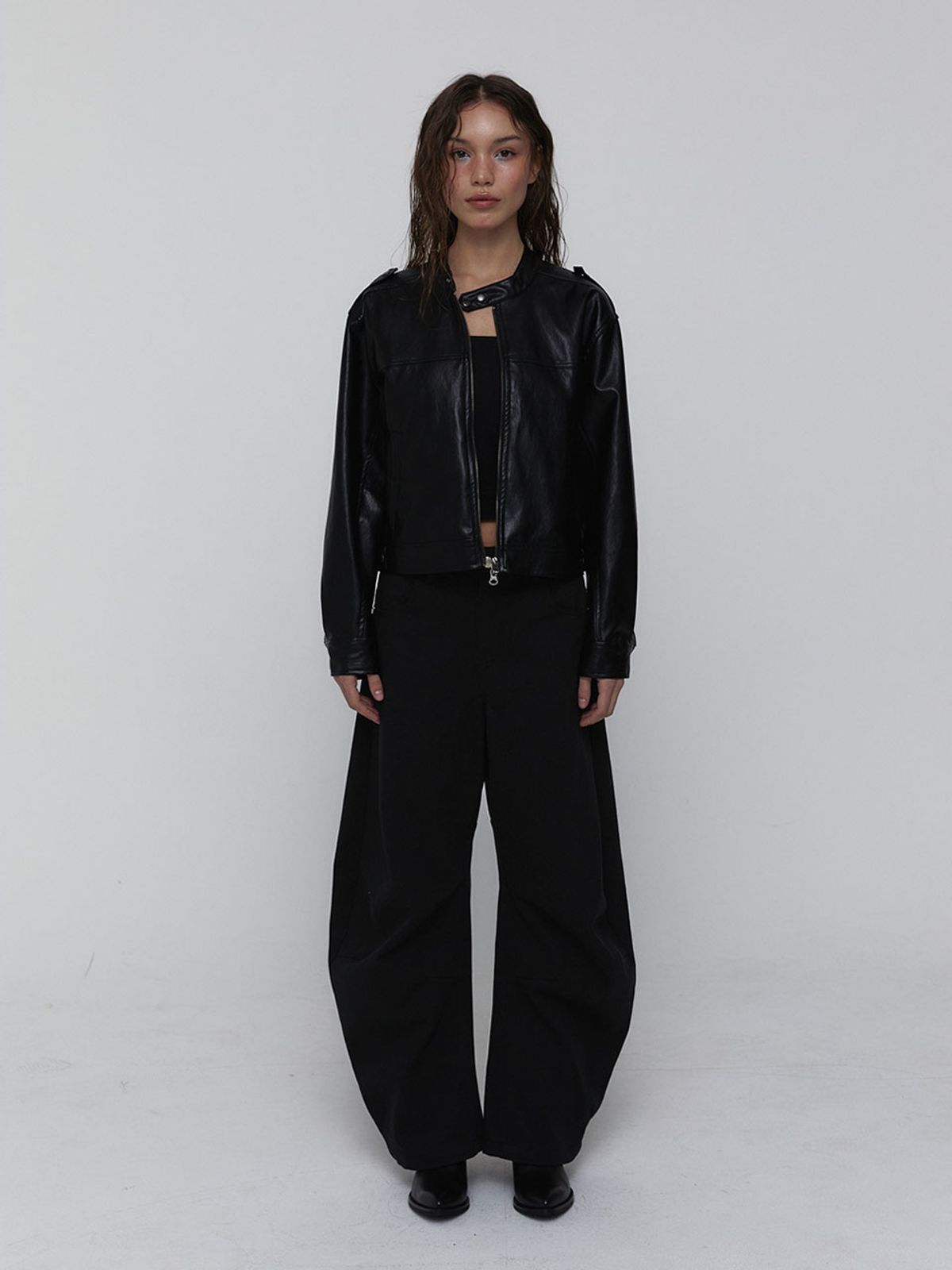 비수스(VISUS) Curved Cotton Pants_Black
