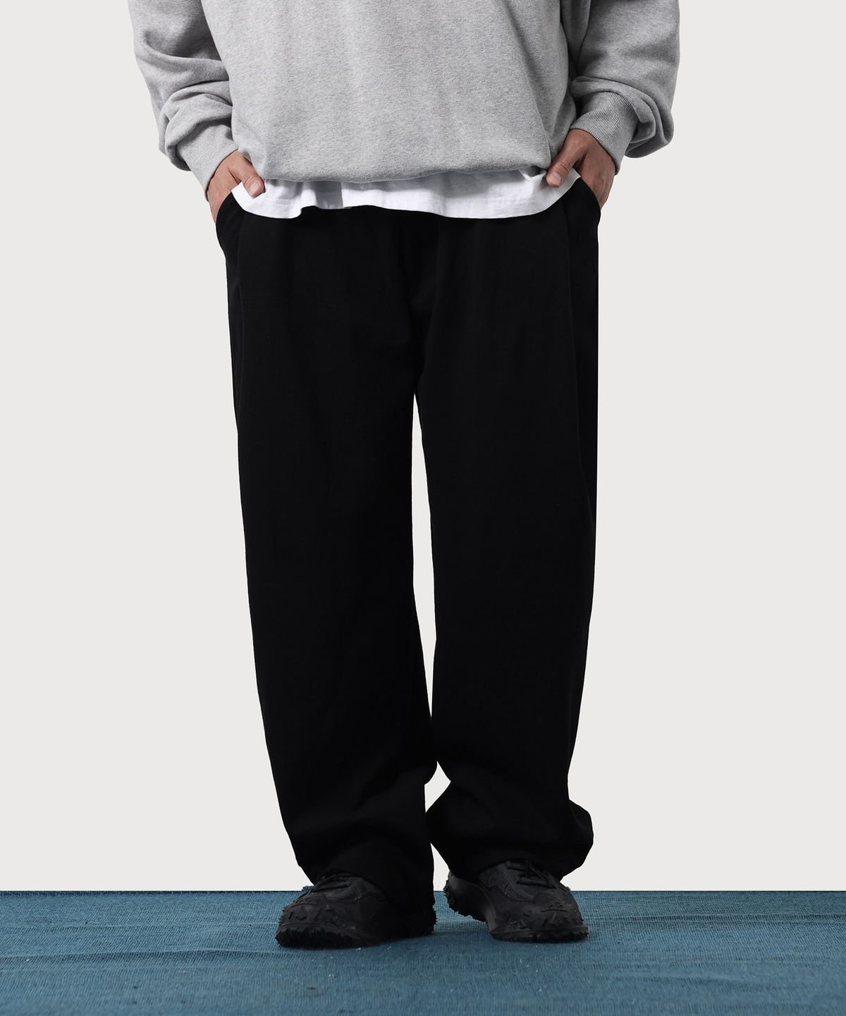 러기드하우스(RUGGED HOUSE) Honey jar sweatpants 블랙