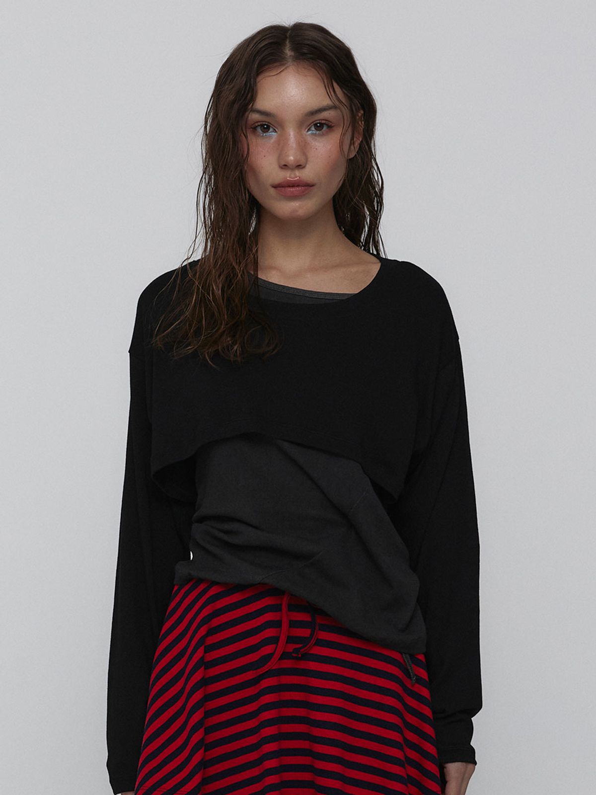 비수스(VISUS) Cotton Cropped Top_Black