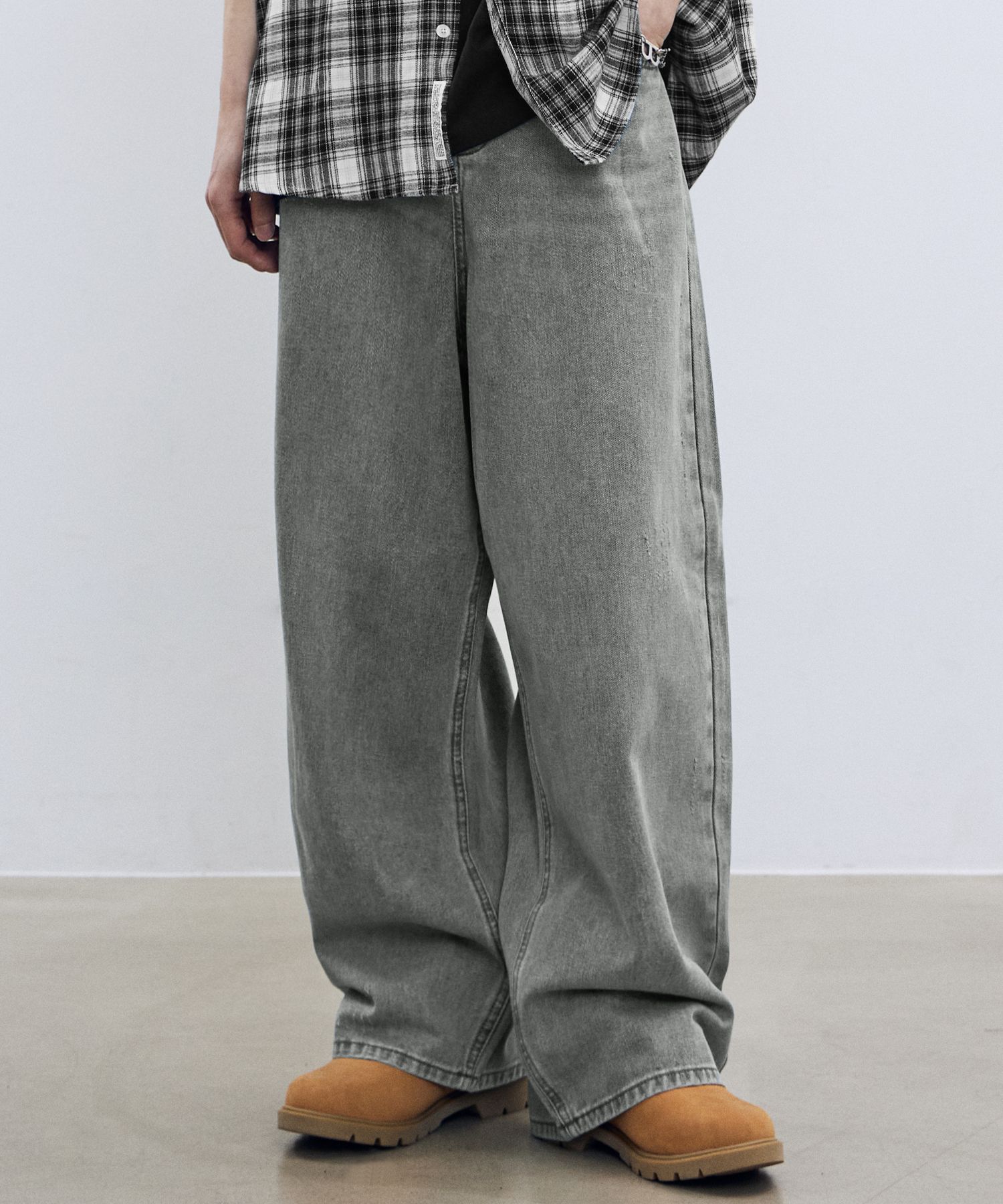 Shop Pants at MUSINSA