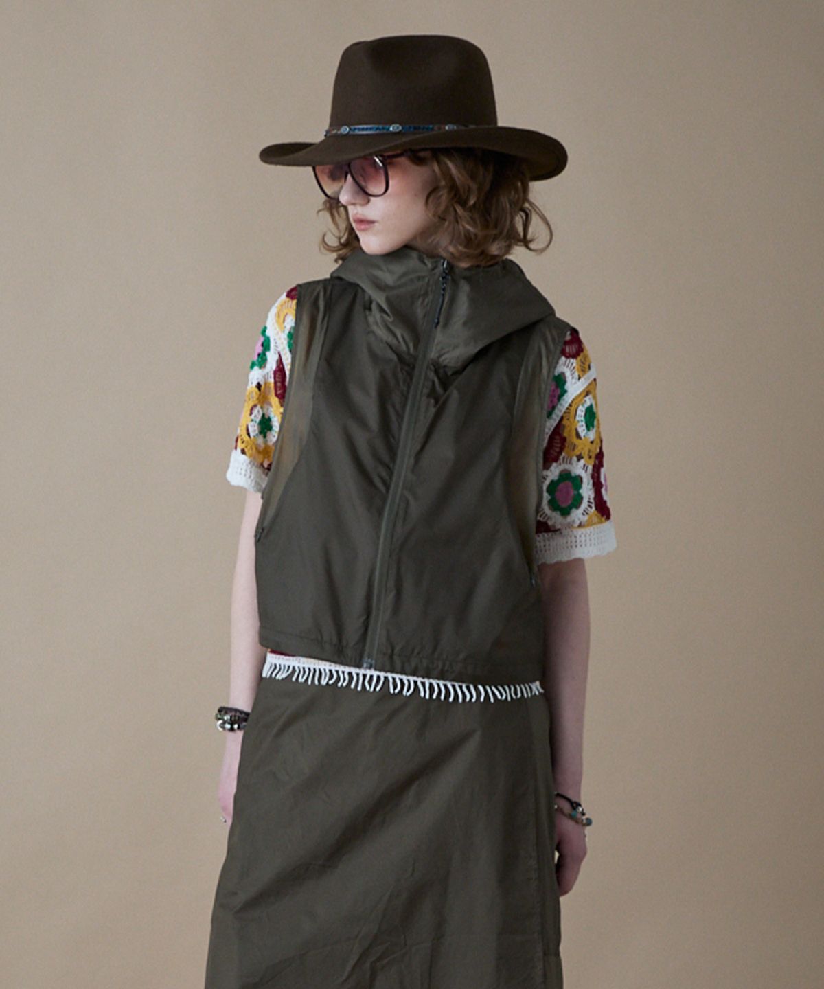 펜필드(PENFIELD) 나일론 컬러 블락 유틸리티 후드 베스트 올리브_FR2WV51F