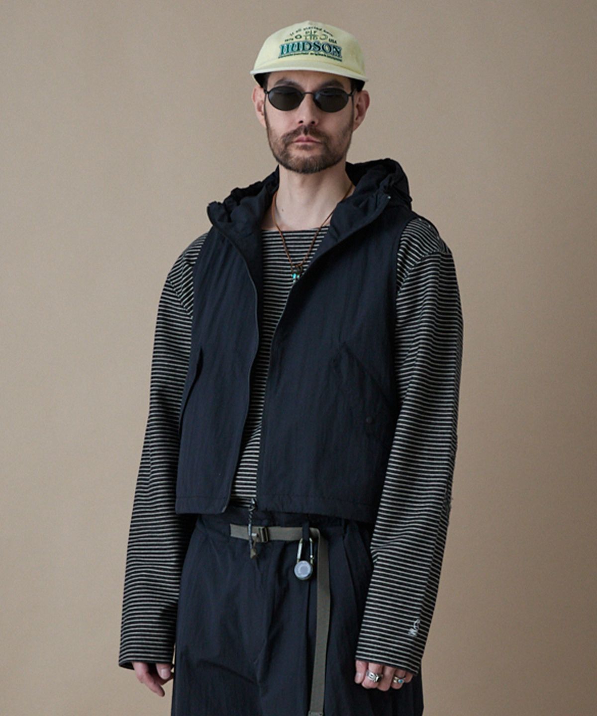 펜필드(PENFIELD) CN 패커블 백 후드 베스트 블랙_FR2WV51U