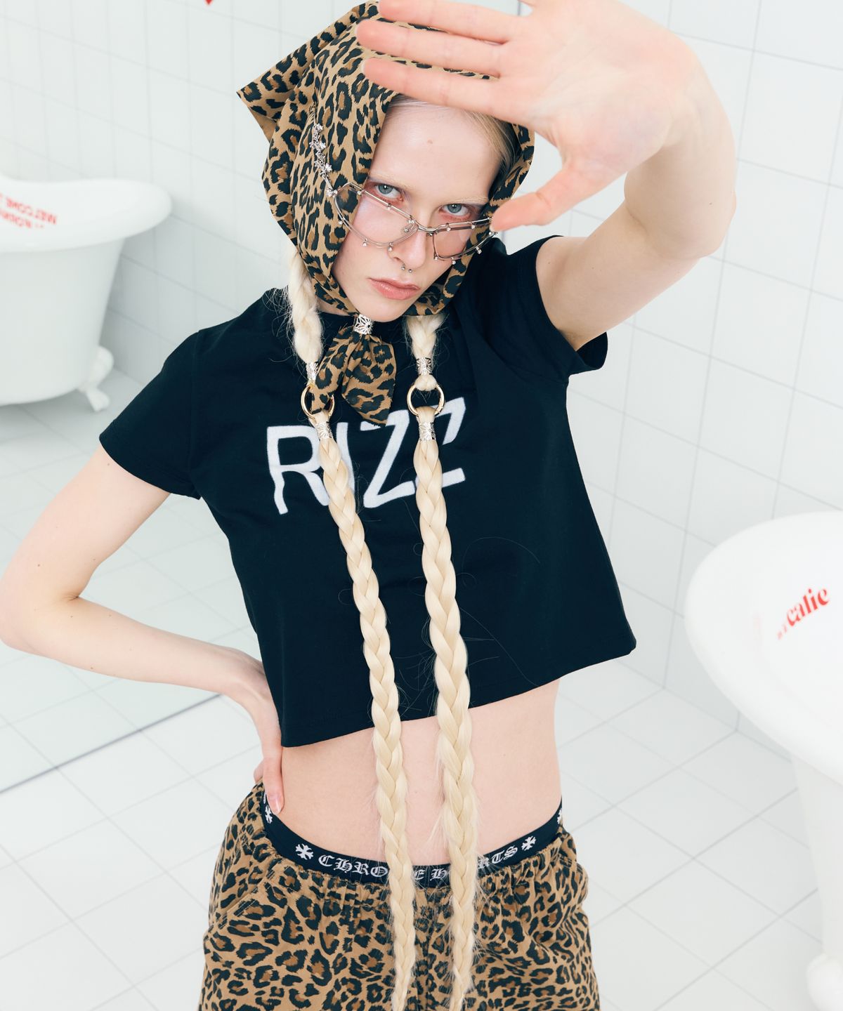 에즈이프 캘리(ASIF CALIE) RIZZ T-SHIRT BLACK