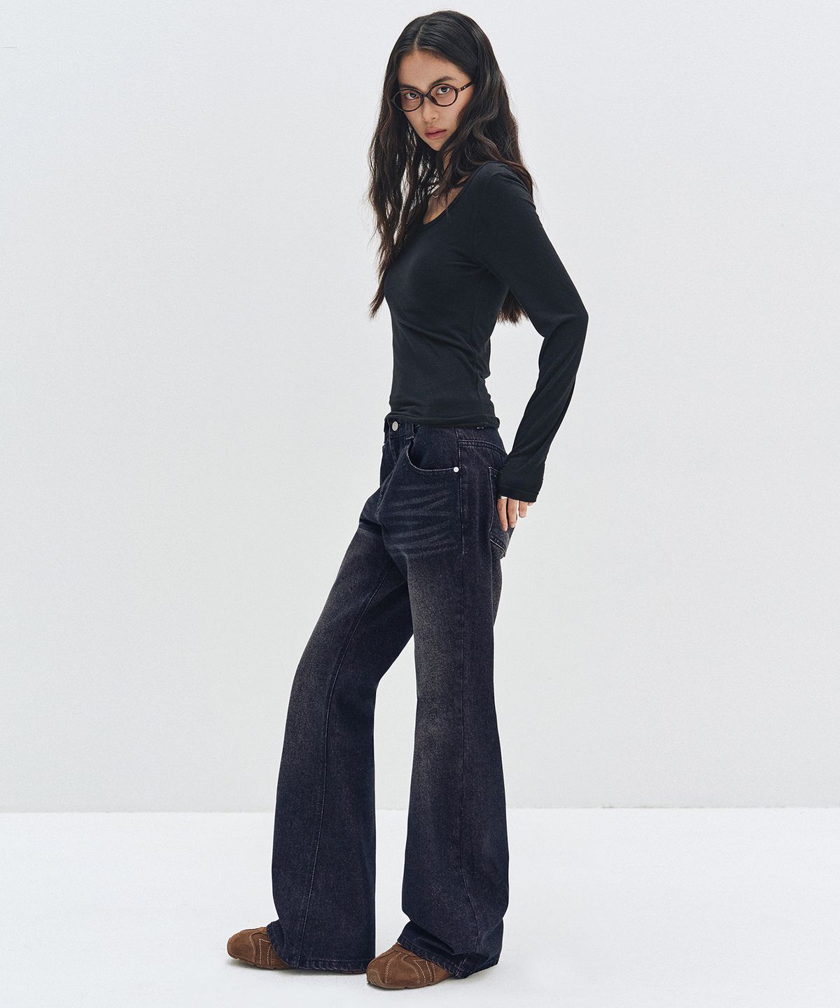 데케트 우먼(DECET WOMEN) Signature Low Rise Semi Flared Jeans DCWPT003BlackPink