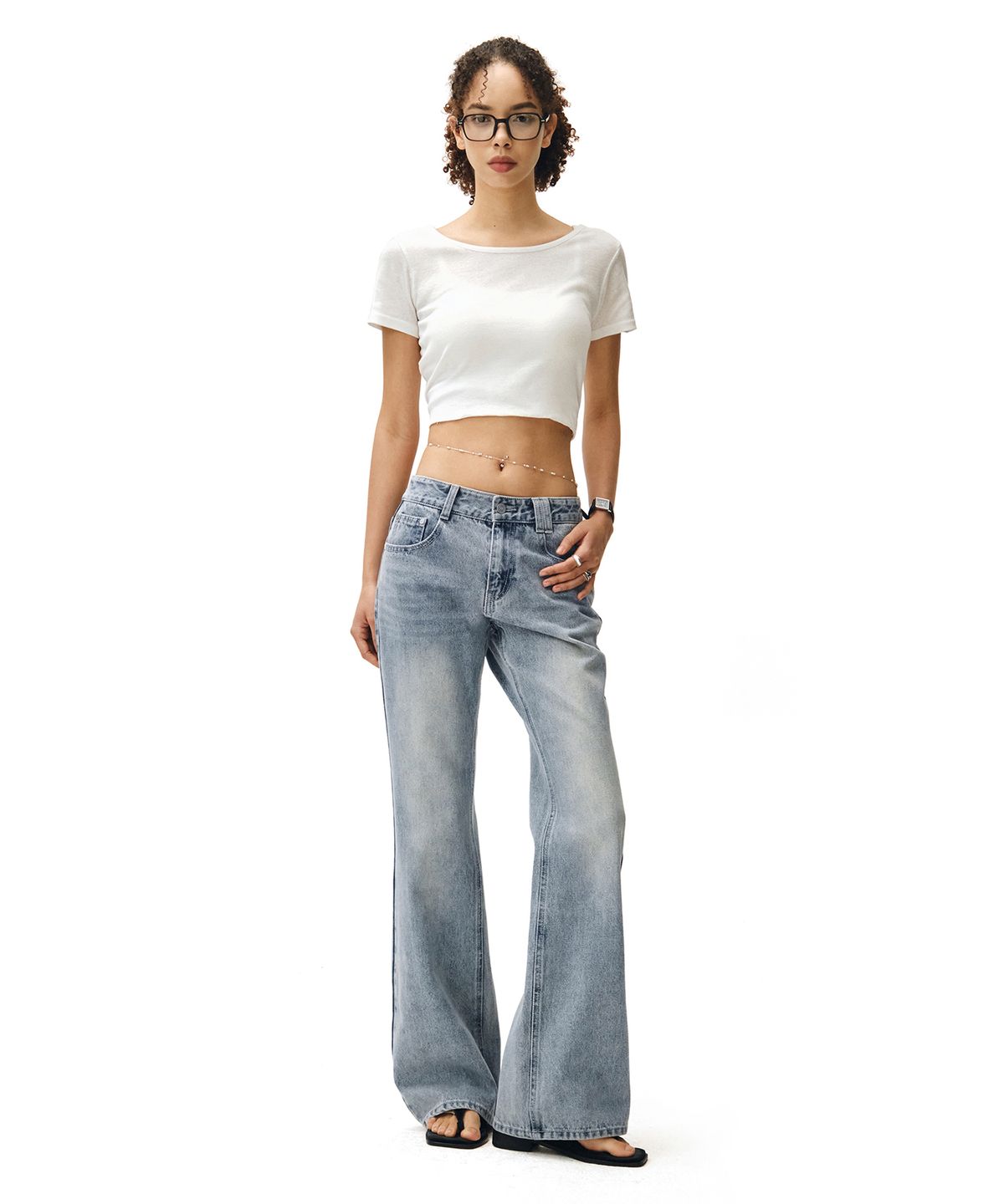 데케트 우먼(DECET WOMEN) Signature Low Rise Semi Flared Jeans DCWPT003LBlueB