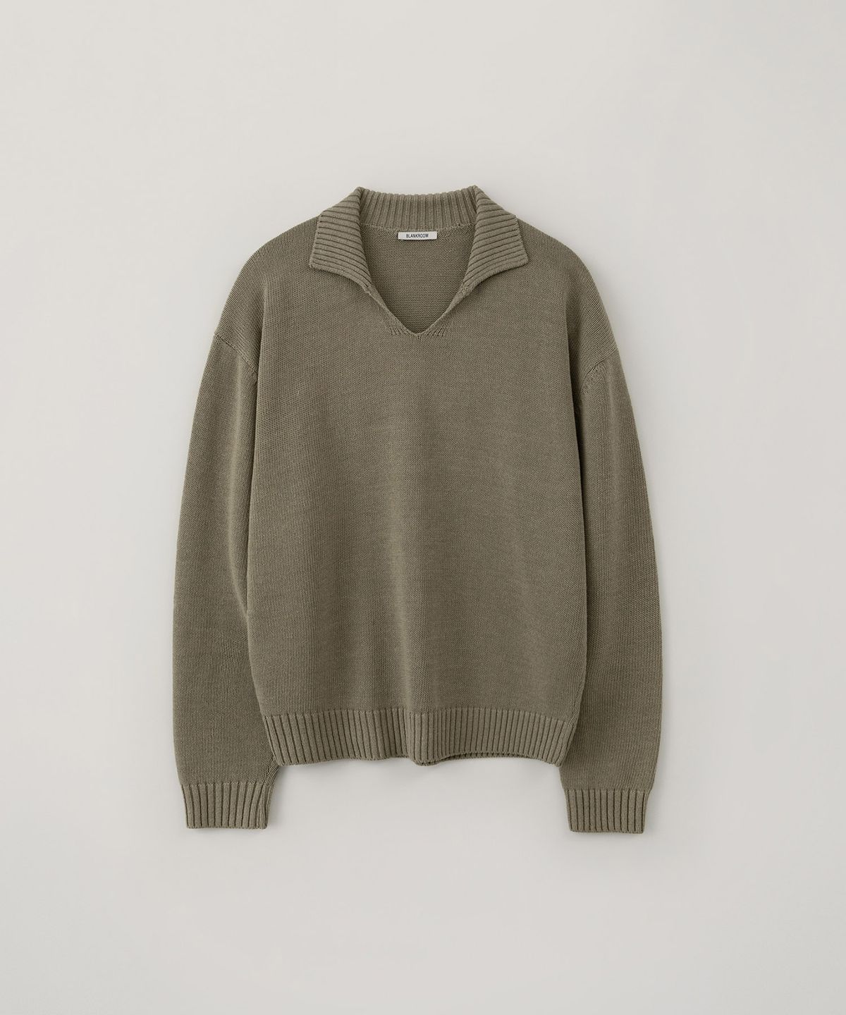 블랭크룸(BLANKROOM) V 카라 니트_NATURAL KHAKI