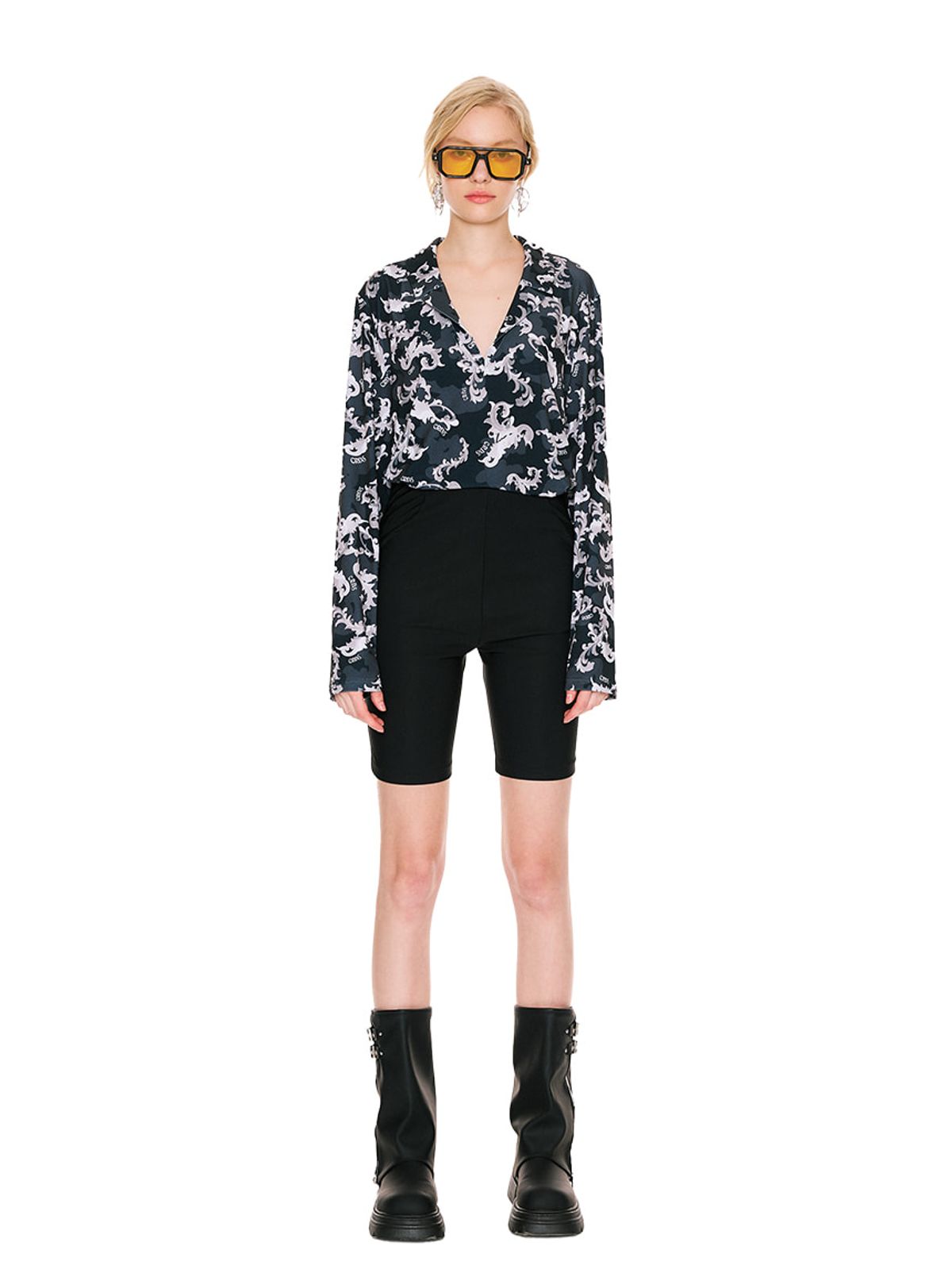 그리디어스(GREEDILOUS) Black Art Nouveau V-neck Collared Top