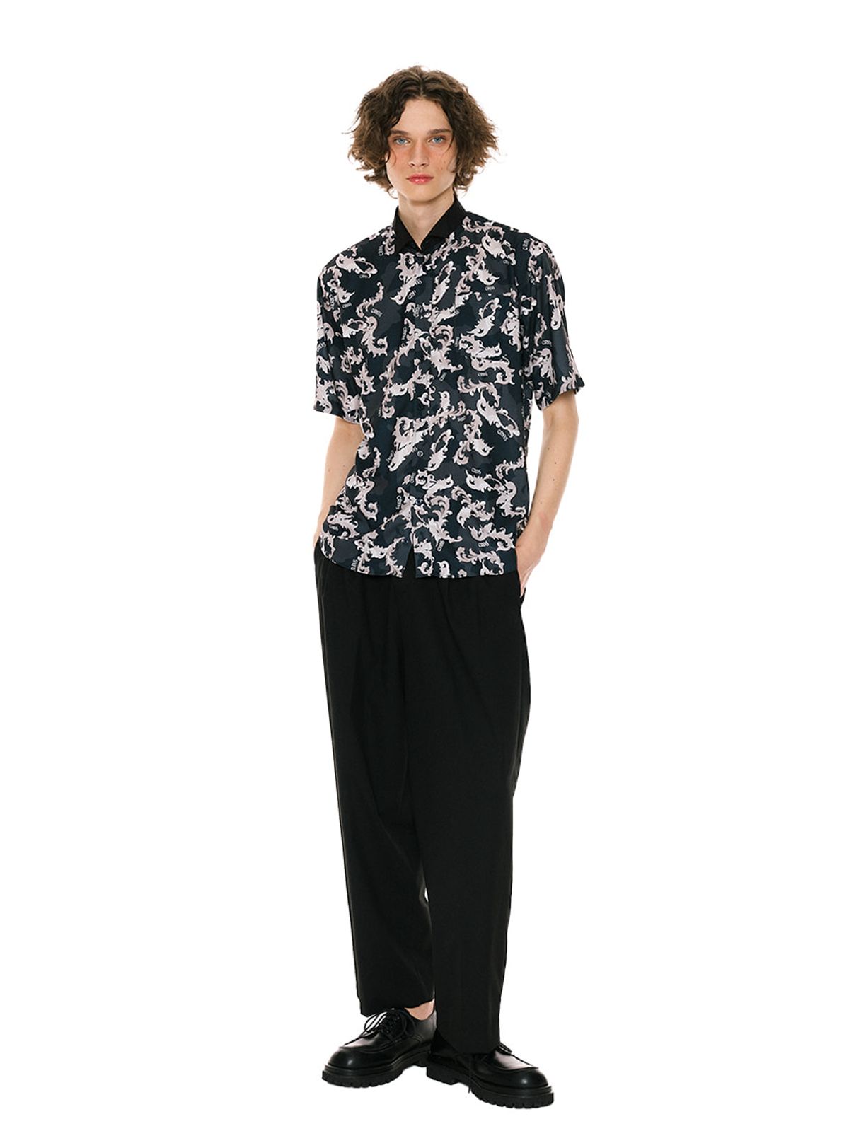 그리디어스(GREEDILOUS) Black Art Nouveau Short Sleeve Shirt