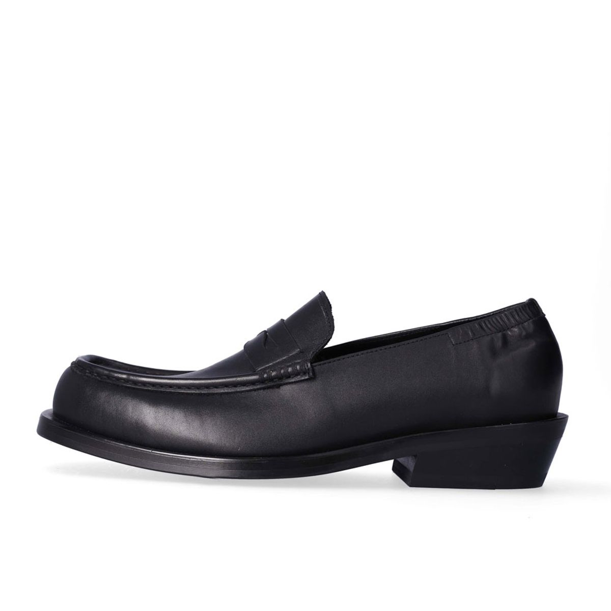 누스미크(NUOSMIQ) GODRI Colp-Loafers Black