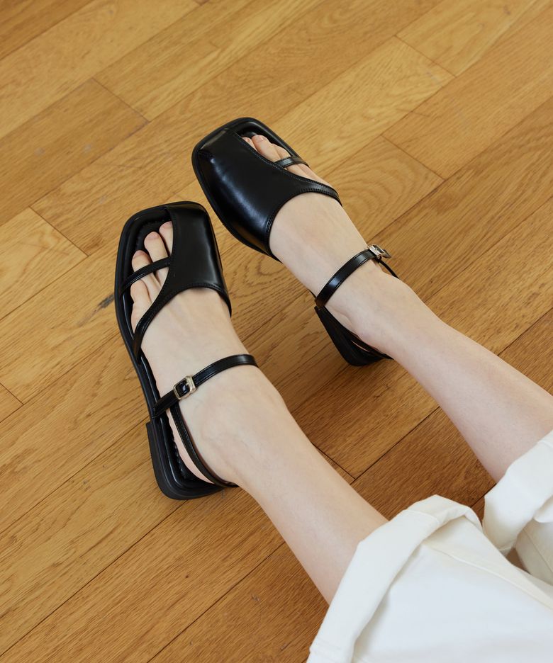 밸트 라인 브리즈 샌들 (BLACK)