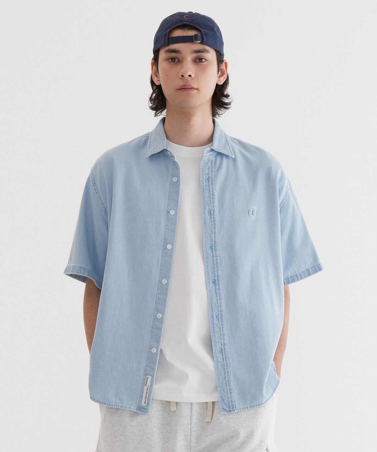커버낫(COVERNAT) C 로고 데님 하프 셔츠 Light Blue
