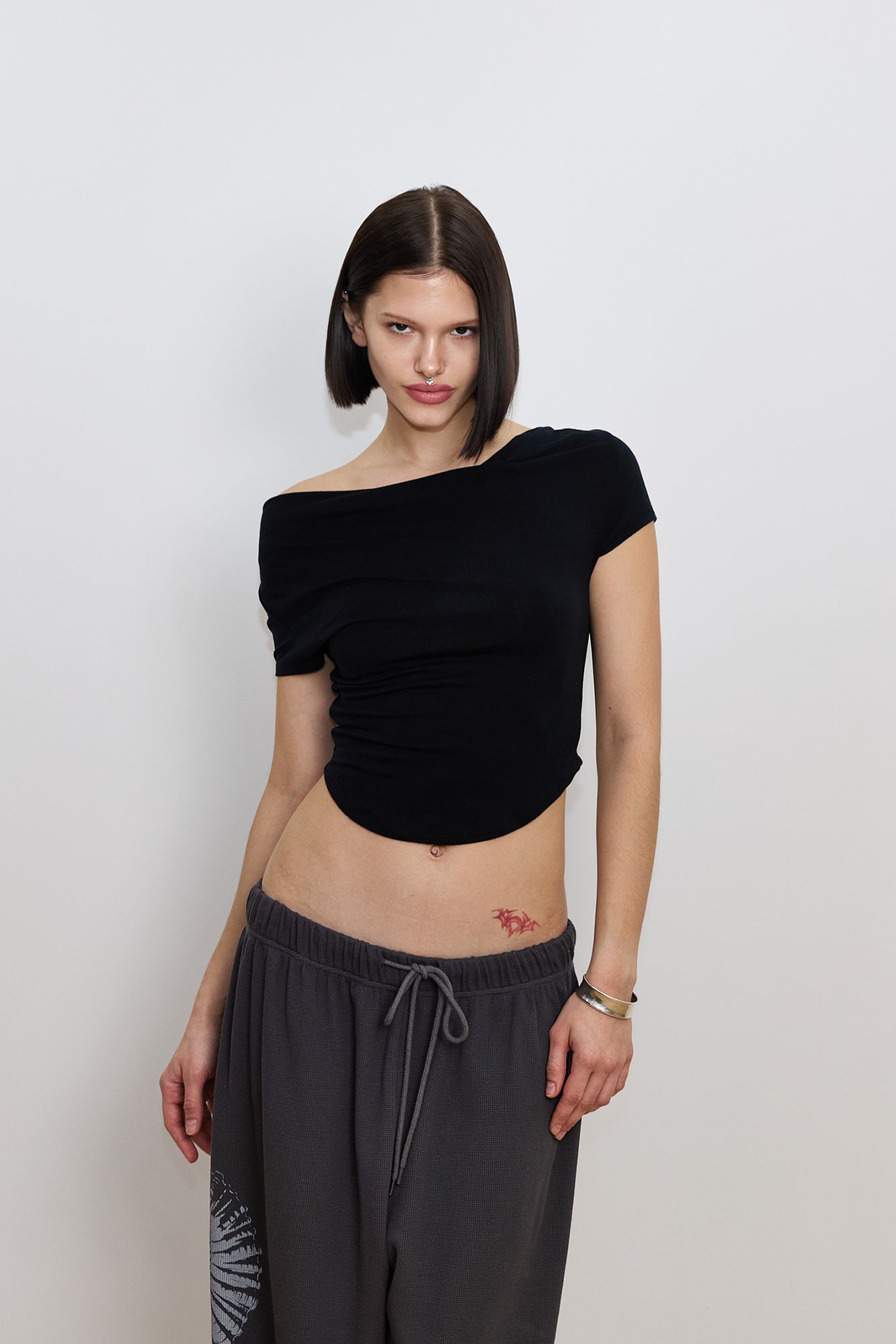 ★ TOOMUCHTAX★ ASYMMETRIC ONE SHOULDER TSHIRT WHITE T25SST TIC TOC JAIME Lightweight One Shoulder Top – Asymmetrical