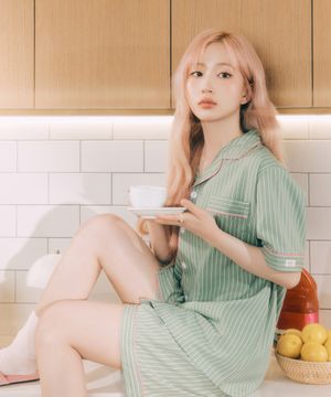 실크핏 웬즈데이 반팔 커플 잠옷 세트