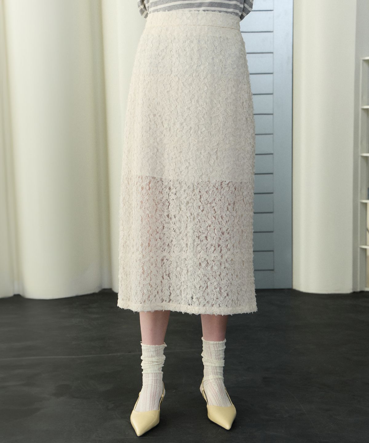 논로컬(NONLOCAL) H Line See-through Long Skirt - Ivory