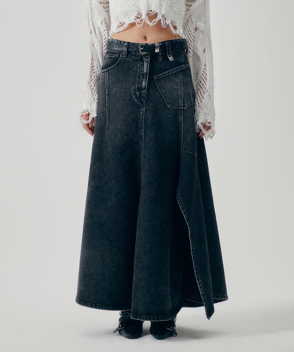 트리밍버드(TREEMINGBIRD) Panel Line Denim Flare Skirt [ Black ]