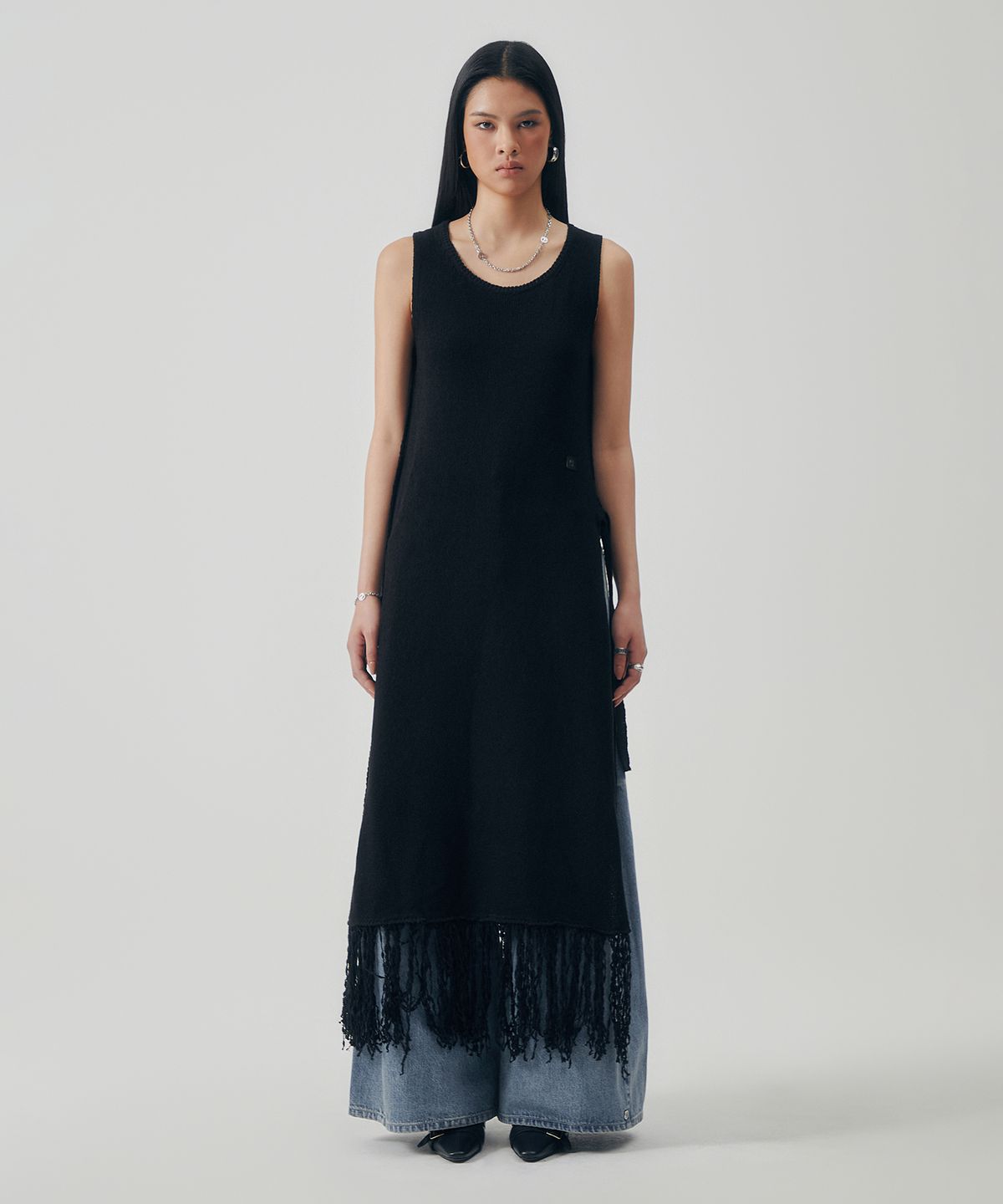 트리밍버드(TREEMINGBIRD) Fringe Flow Sleeveless Knit One-piece [ Black ]