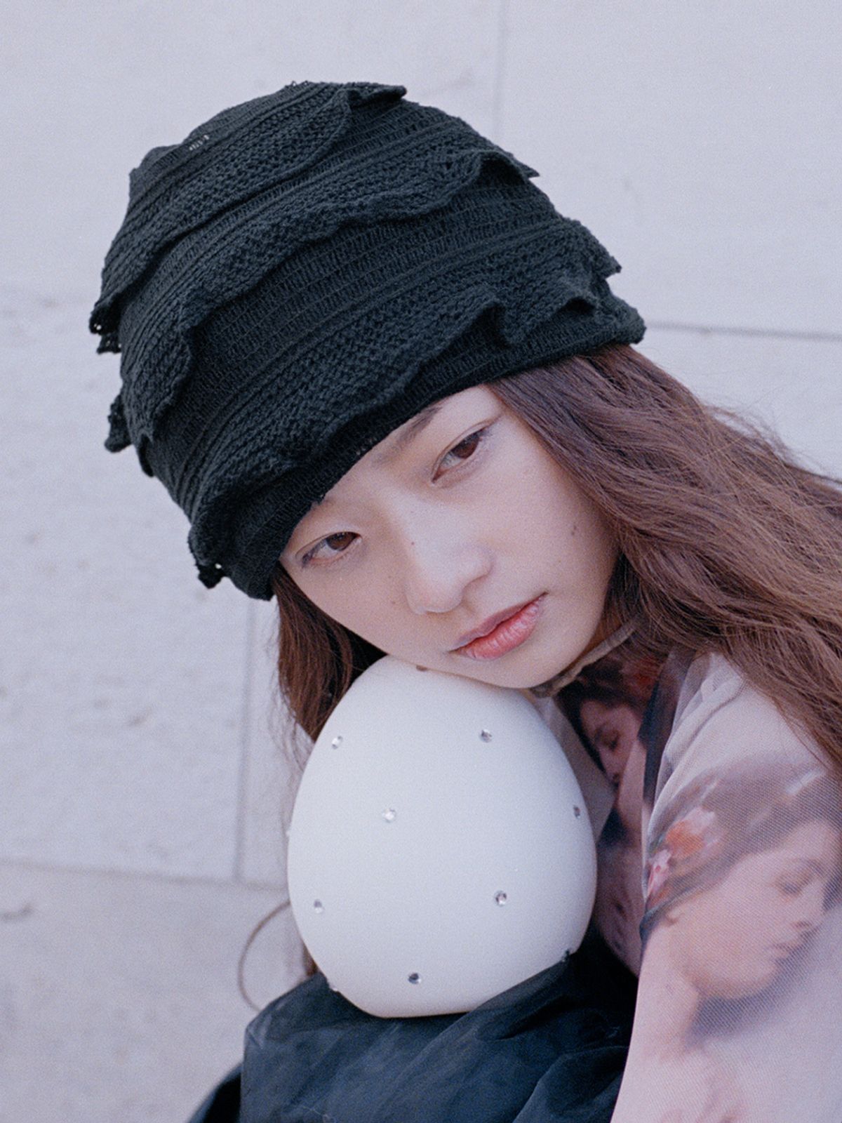 포에지담(POESIEDAME) PETAL BEANIE IN BLACK