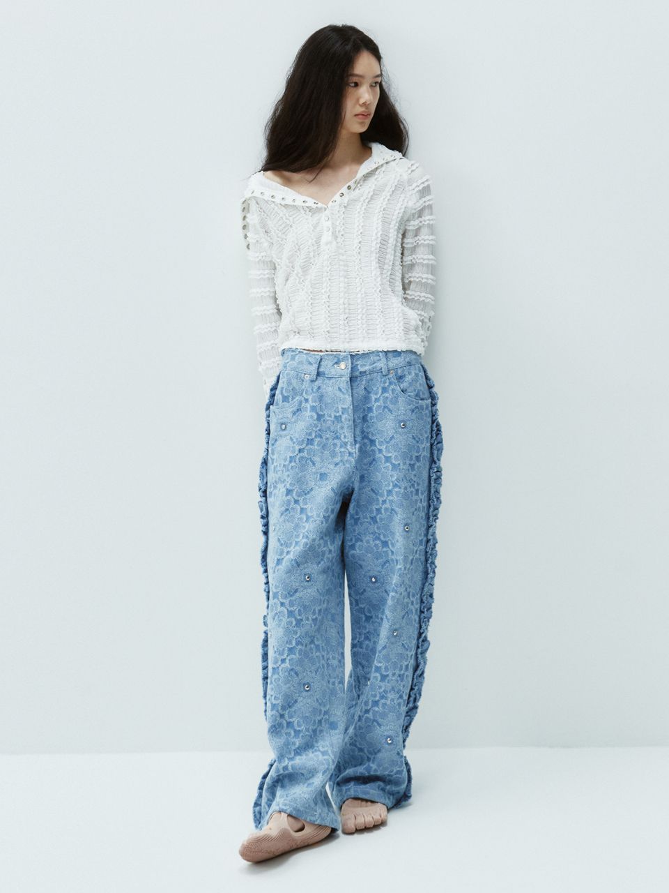 【Gimmetheyoung】G_SIDE FRILL HALF_PANTS MUSINSA | GIMMETHEYOUNG G_STUD FLOWER CUT FRILL PANTS