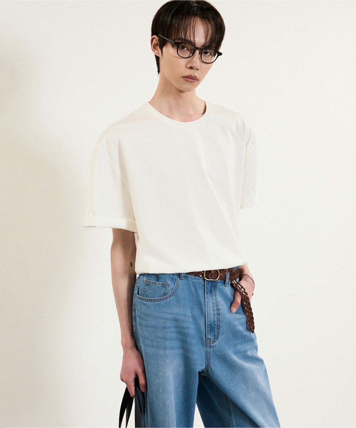 티엔지티(TNGT) Essential Round Neck T-Shirt (Light Beige) TNTS5E206I2