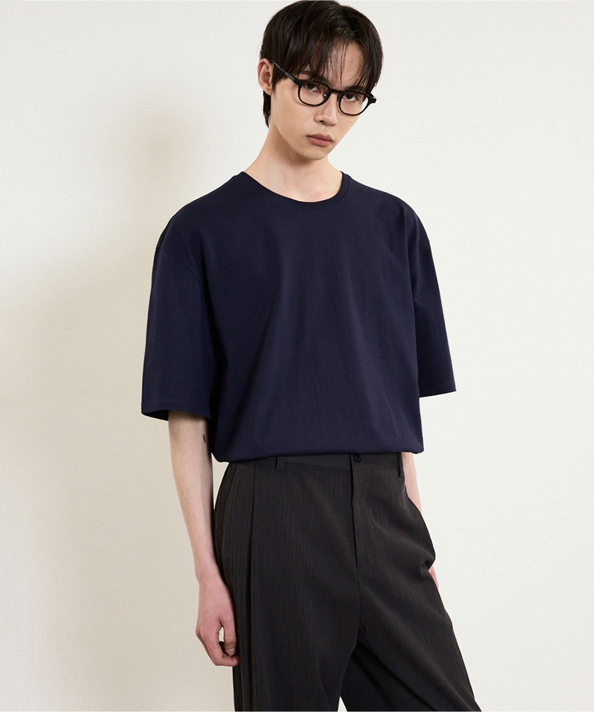티엔지티(TNGT) Essential Round Neck T-Shirt (Navy) TNTS5E206N2