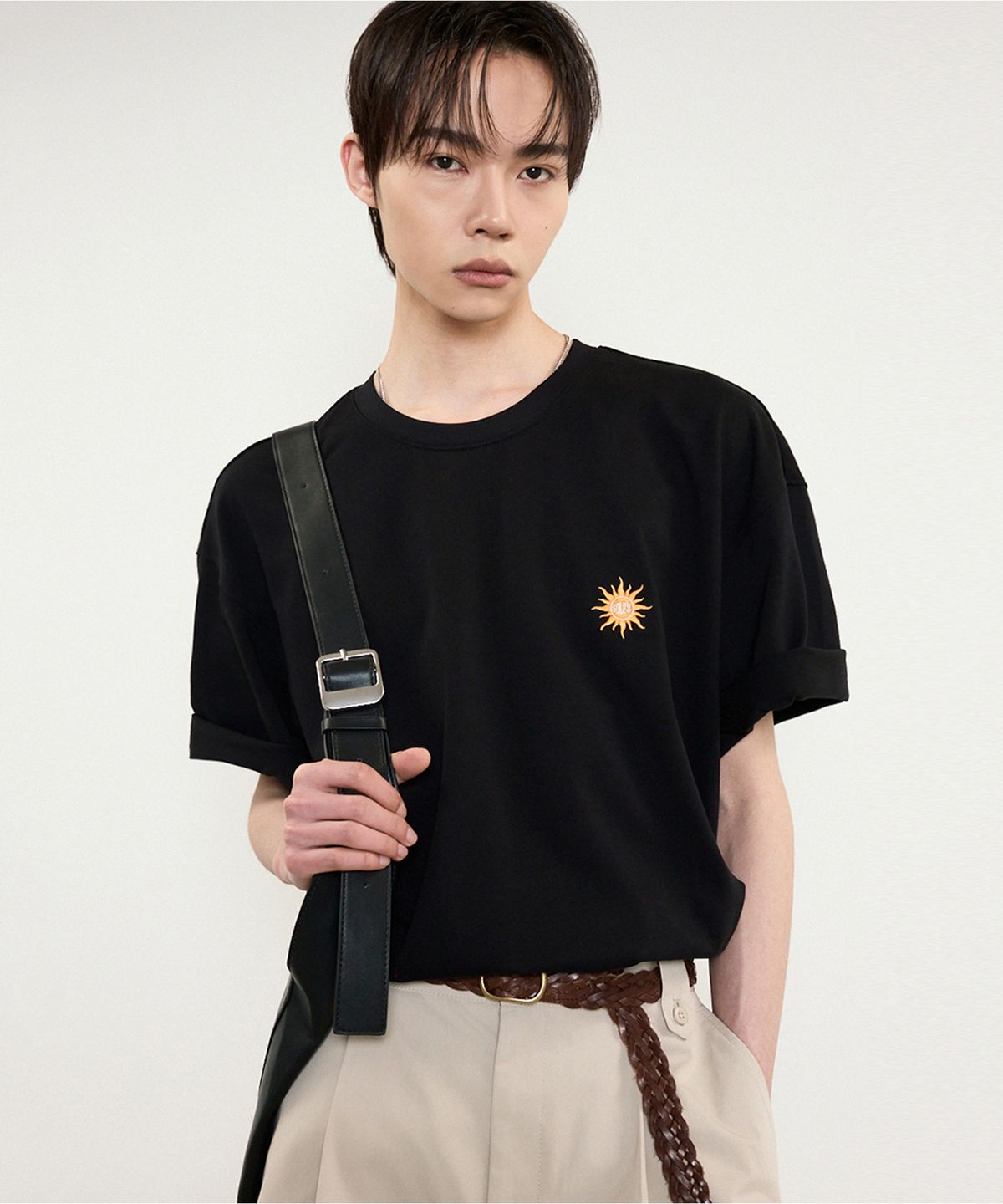 티엔지티(TNGT) Embroidery Logo T-Shirt (Black) TNTS5E209BK