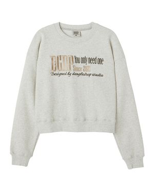 DGDP YOU NEED 자수 크롭 맨투맨 오트밀