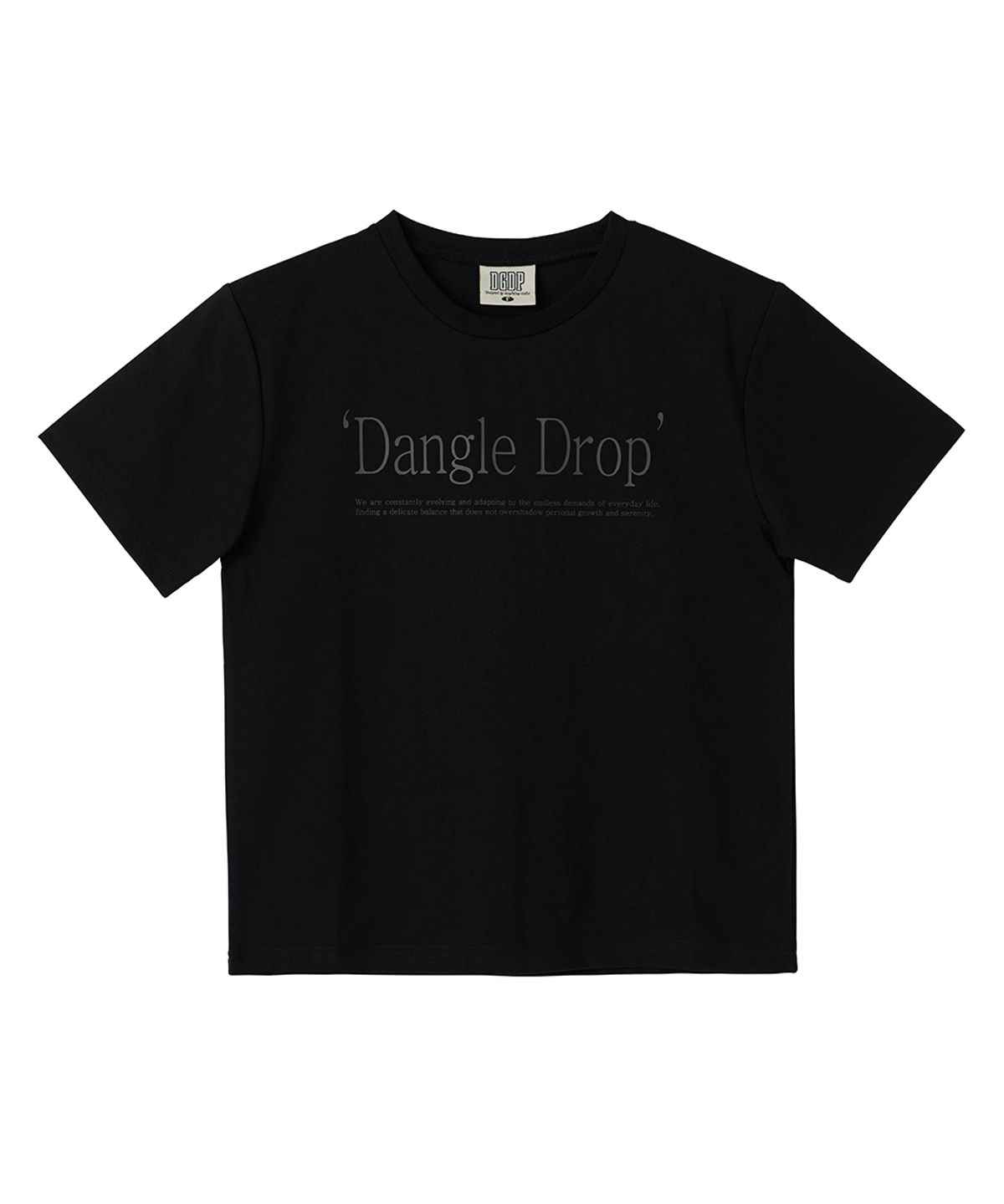댕글드랍(DANGLEDROP) DGDP 타이포 세미크롭 반팔티셔츠 블랙