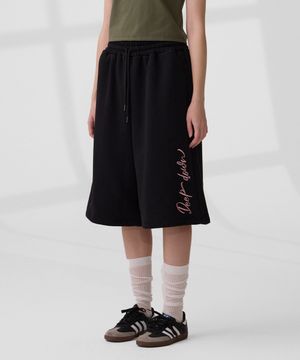 DGDP 사이드 레터링 스웨트 버뮤다 팬츠 블랙