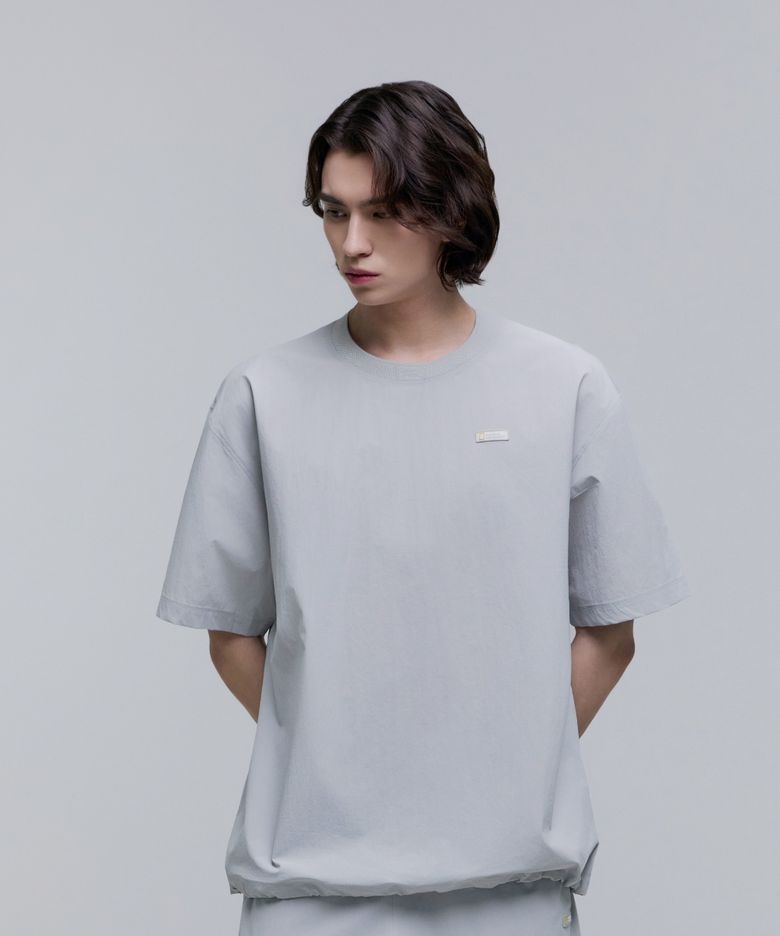 N252UTS840 아델리 경량 우븐라운드 반팔 티셔츠 SILVER GREY