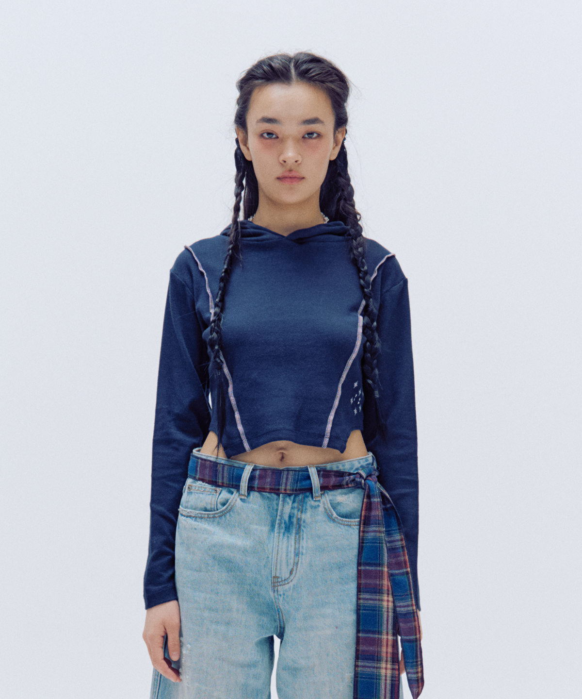 트립샵(TRIPSHOP) 스티치 크롭 후디