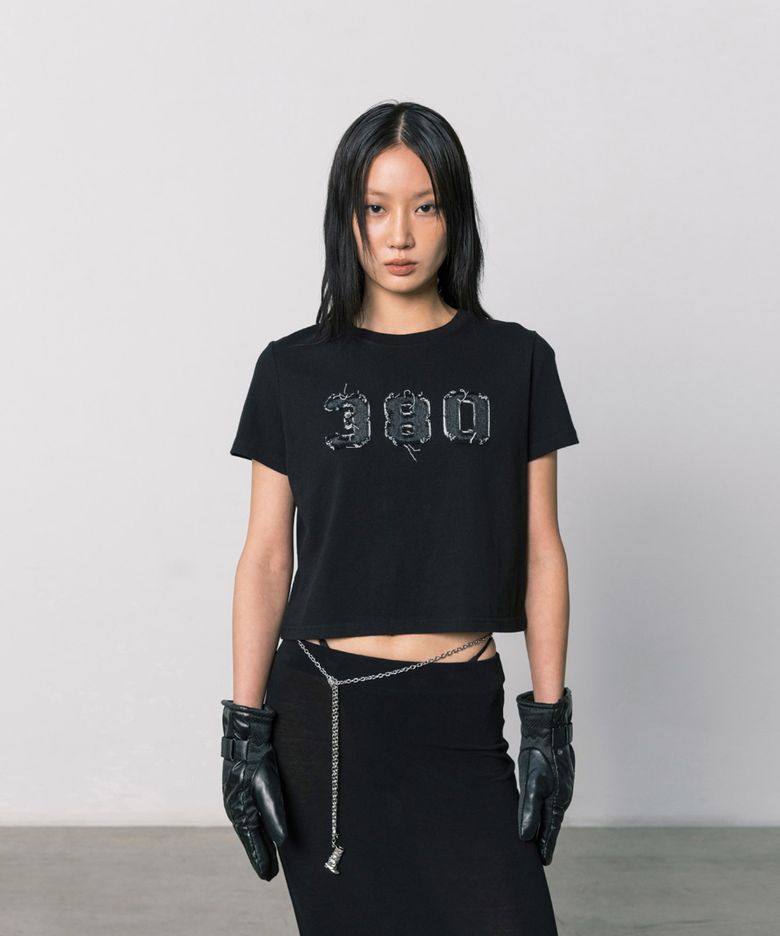 380 APPLIQUE TOP BLACK
