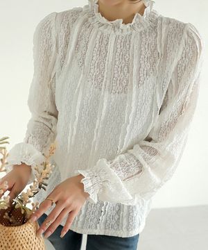 넥프릴 스모크밴딩 레이스 블라우스