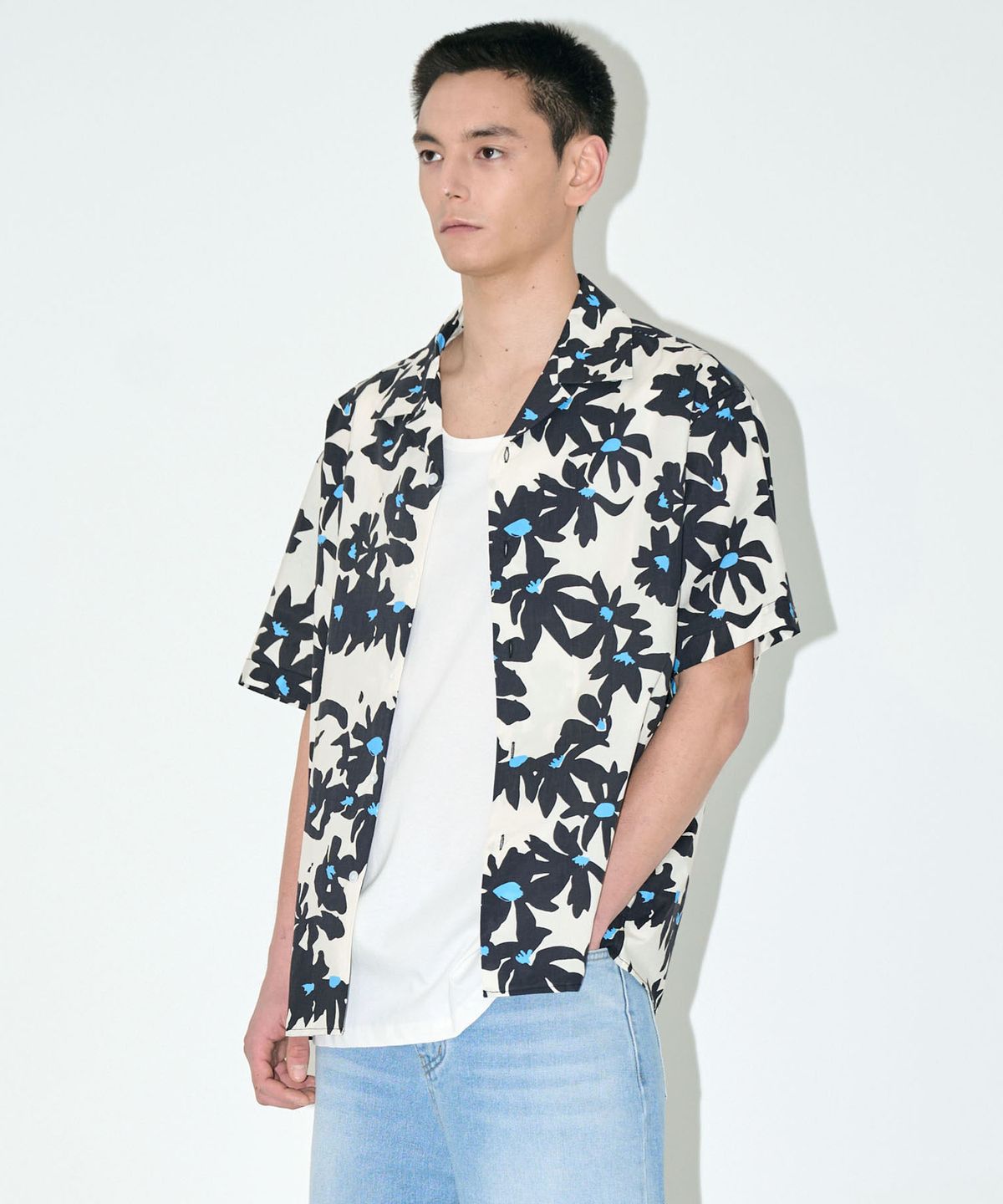 지플리시(ZPLISH) 더블비 플라워 셔츠 화이트