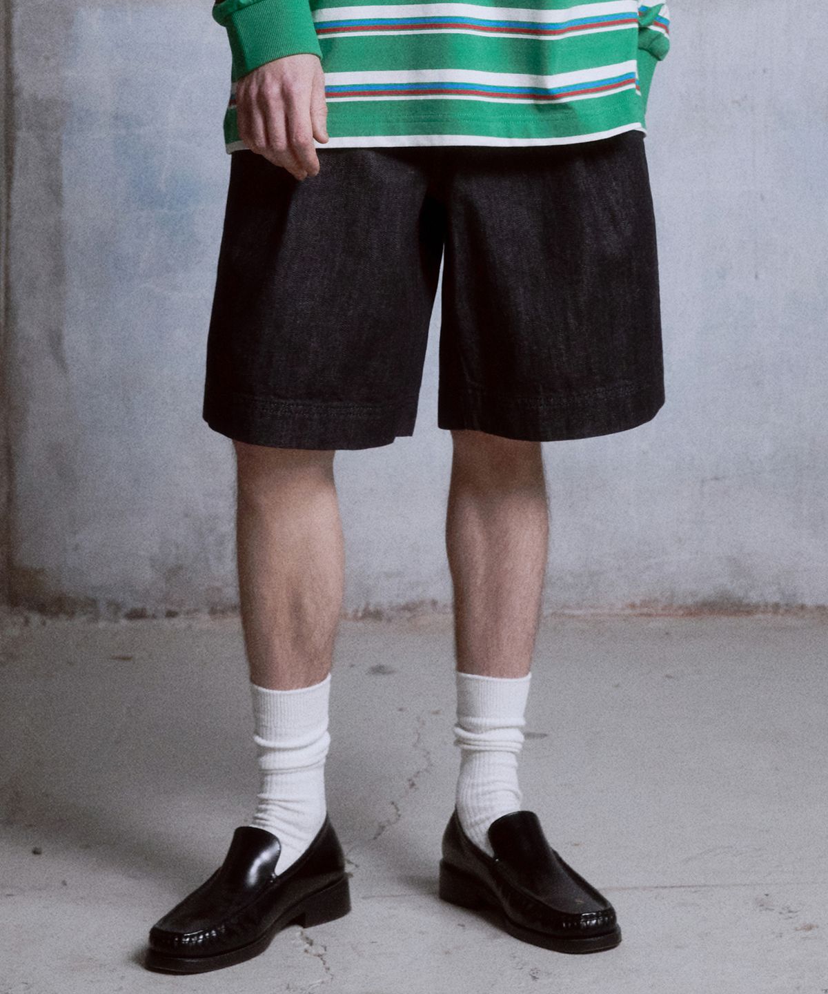 디써티원(DTHIRTYONE) Denim Bermuda Pleated Pants (Black)