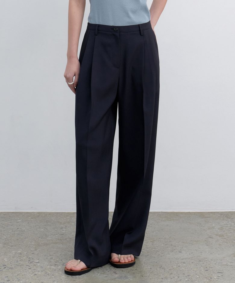Jules two-tuck wide slacks