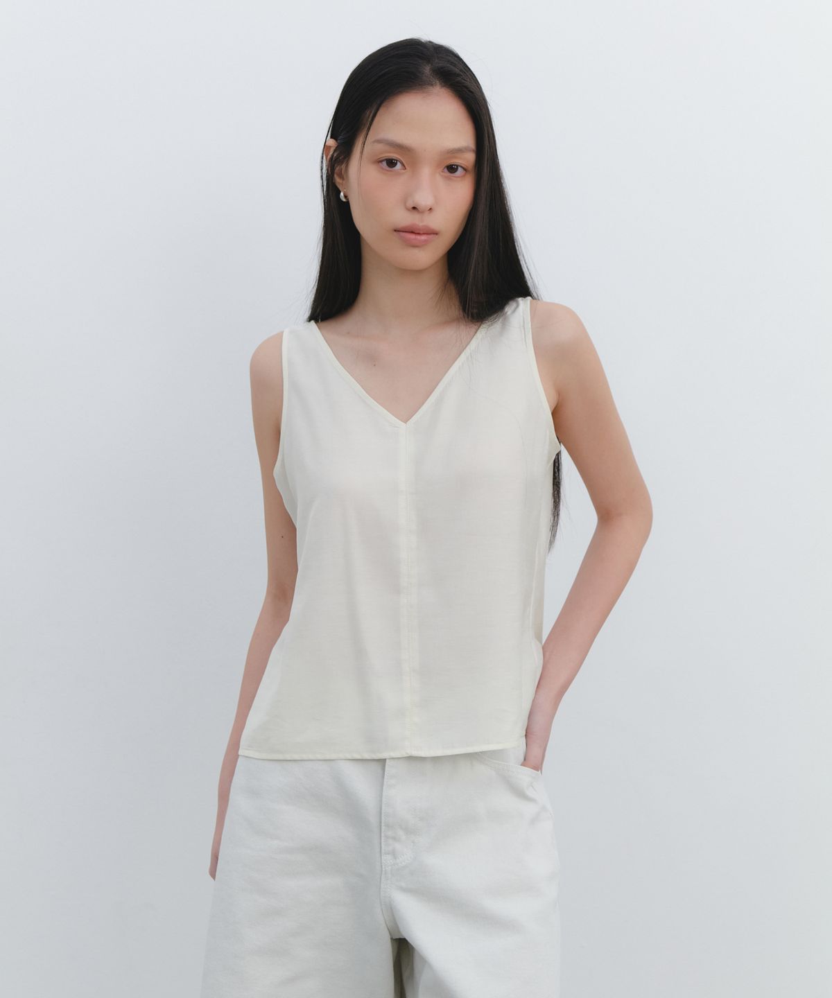 유라고(URAGO) Joy V-neck sleeveless