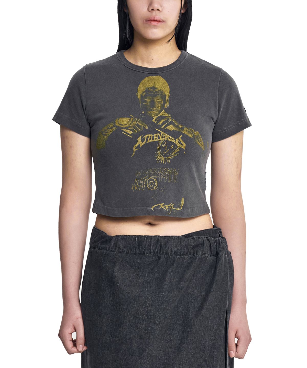 아조바이아조(AJOBYAJO) Pseudo Knight Cropped T-Shirt [CHARCOAL]
